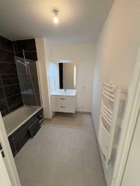 
                                                                                        Location
                                                                                         Beau 3P 74m2 neuf Loi Pinel