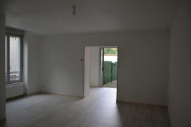 
                                                                                        Location
                                                                                         Beau 3P atypique traversant 68m² avec terrasse