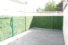 
                                                                                        Location
                                                                                         Beau 3P atypique traversant 68m² avec terrasse