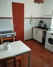 
                                                                                        Location
                                                                                         Beau 3P meublé 46m² avec balcon
