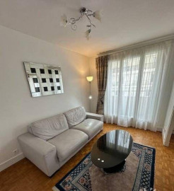 
                                                                                        Location
                                                                                         Beau 3P meublé 51 m²