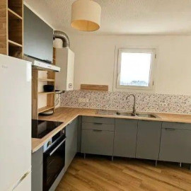 
                                                                                        Location
                                                                                         Beau 3P meublé 53m² avec terrasse 22m² rénové