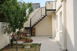 
                                                                                        Location
                                                                                         Beau 3P meublé 55m² avec terrasse