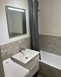 
                                                                                        Location
                                                                                         Beau 3P meublé 57m² avec parking