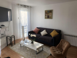 
                                                                                        Location
                                                                                         Beau 3P meublé 58m² au calme et bien situé
