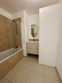 
                                                                                        Location
                                                                                         Beau 3P meublé 61m² avec terrasse 8m²