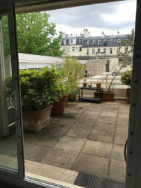 
                                                                                        Location
                                                                                         Beau 3P meublé 62m² avec grande terrasse à Passy