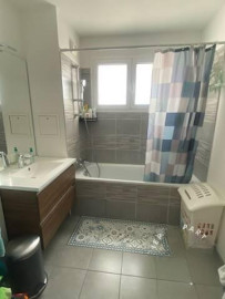 
                                                                                        Location
                                                                                         Beau 3P meublé 64m² avec balcon 5m²