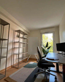 
                                                                                        Location
                                                                                         Beau 3P meublé 64m² lumineux avec balcon