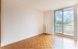 
                                                                                        Location
                                                                                         Beau 3P meublé 68m² avec balcon