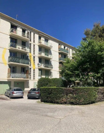 
                                                                                        Location
                                                                                         Beau 3P meublé 70m² avec balcon
