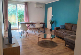 
                                                                                        Location
                                                                                         Beau 3P meublé 70m² avec jardin