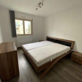 
                                                                                        Location
                                                                                         Beau 3P meublé 73m² rénové