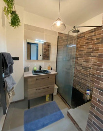 
                                                                                        Location
                                                                                         Beau 3P meublé 75m²