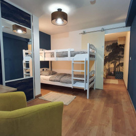 
                                                                                        Location
                                                                                         Beau 3P meublé dans une maison proche Genève