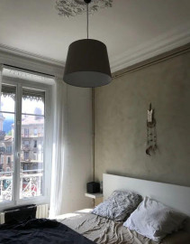 
                                                                                        Location
                                                                                         Beau 3P meublé et rénové 76m2 Caserne de Bonne