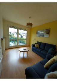 
                                                                                        Location
                                                                                         Beau 3P traversant 65m² avec garage