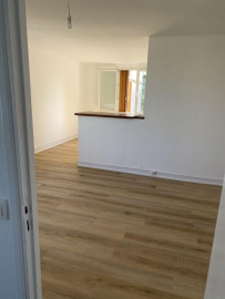 
                                                                                        Location
                                                                                         Beau 4P 68m² avec loggia, cave, parking à Ivry