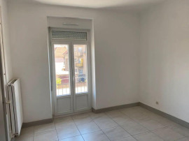 
                                                                                        Location
                                                                                         Beau 4P 72m² au 1er étage Quartier Sablon