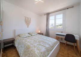 
                                                                                        Location
                                                                                         Beau 4P 75m2 tout équipé meublé avec 3 chambres