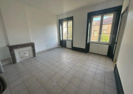 
                                                                                        Location
                                                                                         Beau 4P 94m² rénové
