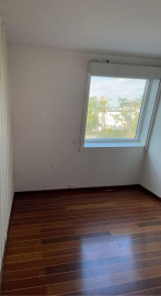 
                                                                                        Location
                                                                                         Beau 4P meublé 85m²