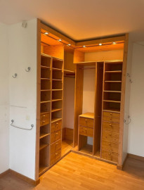 
                                                                                        Location
                                                                                         Beau 4P meublé 85m²