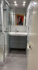 
                                                                                        Location
                                                                                         Beau 4P meublé 85m²