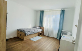 
                                                                                        Location
                                                                                         Beau 4P meublé et rénové 62m² avec jardin