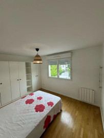 
                                                                                        Location
                                                                                         Beau 5P meublé 79m² avec balcon