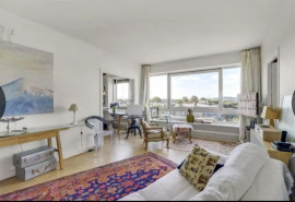 
                                                                                        Location
                                                                                         Beau appartement à Paris (loyer tout inclus)