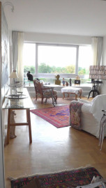 
                                                                                        Location
                                                                                         Beau appartement à Paris (loyer tout inclus)