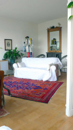 
                                                                                        Location
                                                                                         Beau appartement à Paris (loyer tout inclus)