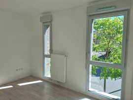 
                                                                                        Location
                                                                                         Beau duplex meublé 75 m² avec jardin et parking