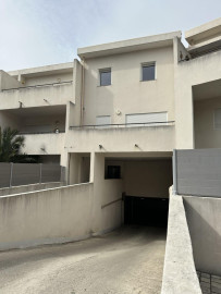 
                                                                                        Location
                                                                                         Beau et grand duplex au calme et ensoleillé