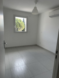 
                                                                                        Location
                                                                                         Beau et grand duplex au calme et ensoleillé