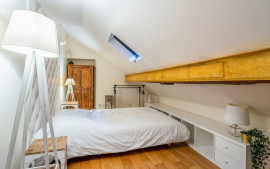 
                                                                                        Location
                                                                                         Beau et grand studio 38m²