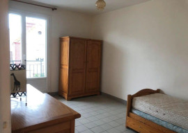 
                                                                                        Location
                                                                                         Beau F1bis meublé lumineux de 32m²