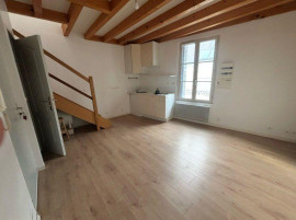 
                                                                                        Location
                                                                                         Beau F2 28m² en duplex