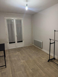 
                                                                                        Location
                                                                                         Beau F2 40m²  centre-ville