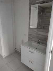
                                                                                        Location
                                                                                         Beau F2 40m² proche du CHR de Lille