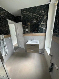 
                                                                                        Location
                                                                                         Beau F2 meublé 35m² refait à neuf