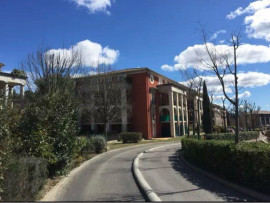 
                                                                                        Location
                                                                                         Beau F2 meublé 40m² dans belle résidence sécurisée