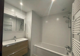 
                                                                                        Location
                                                                                         Beau F3 59m² refait neuf avec balcon Vallières