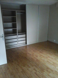 
                                                                                        Location
                                                                                         Beau F3 de 69m² très lumineux