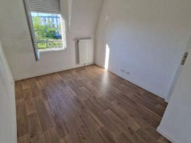 
                                                                                        Location
                                                                                         Beau F3 non meublé 61m²