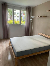 
                                                                                        Location
                                                                                         Beau F3 traversant meublé 62m²