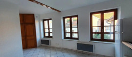 
                                                                                        Location
                                                                                         Beau loft 40m² proche Centre ville