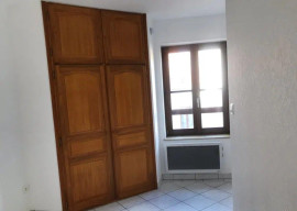 
                                                                                        Location
                                                                                         Beau loft 40m² proche Centre ville