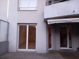 
                                                                                        Location
                                                                                         Beau logement très bon état